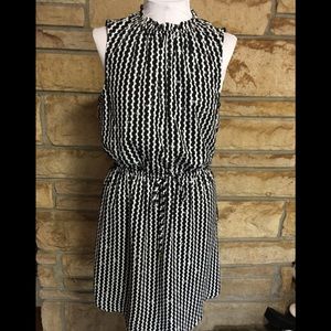 Print sleeveless dress